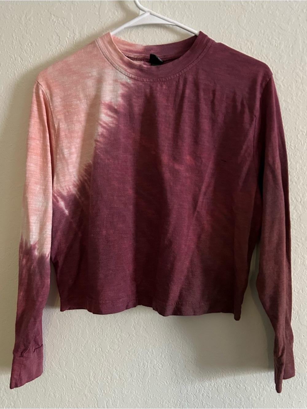 Long Sleeve Tie-Dye Crop Top